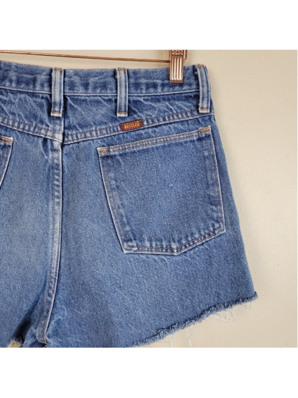 Vintage Rustler Cutoff High Rise Medium Blue Frayed Jean Mom Relaxed Shorts 2 4 - Picture 9 of 11